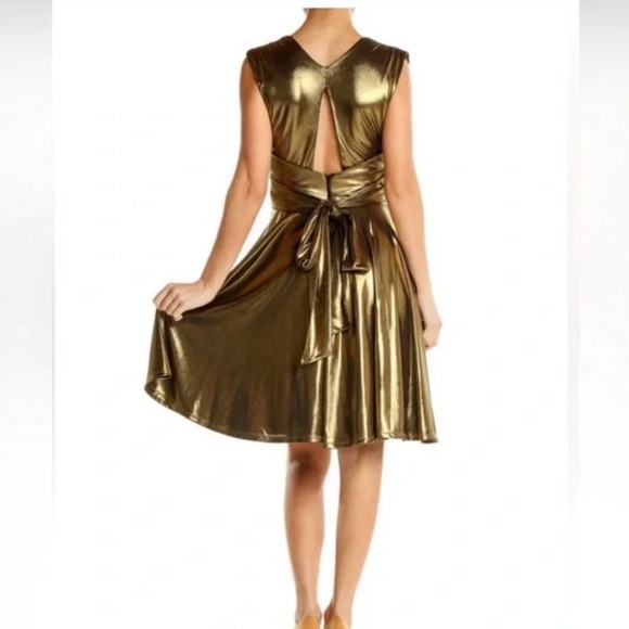 HALSTON Gold Metallic Plunge Dress-LIKE NEW - Picture 3 of 8